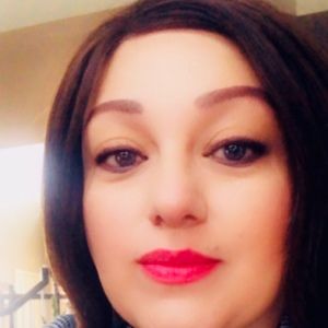 Meet your Posher, Cynthia